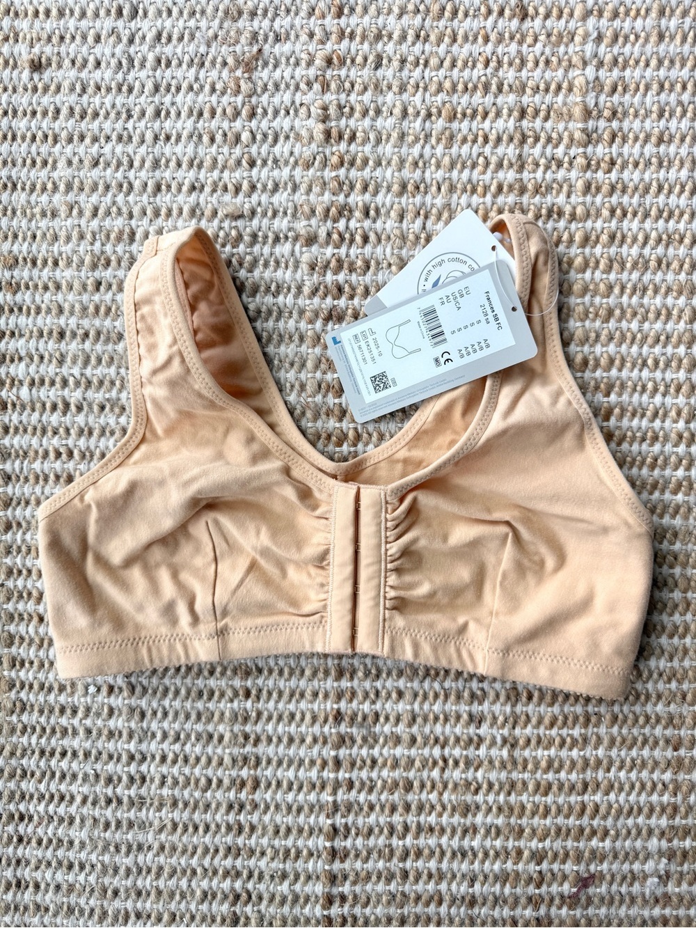 NWT Amoena Frances Front-Closure Soft Cup Comfort Bra in Nude - Small A/B - Picture 2 of 5